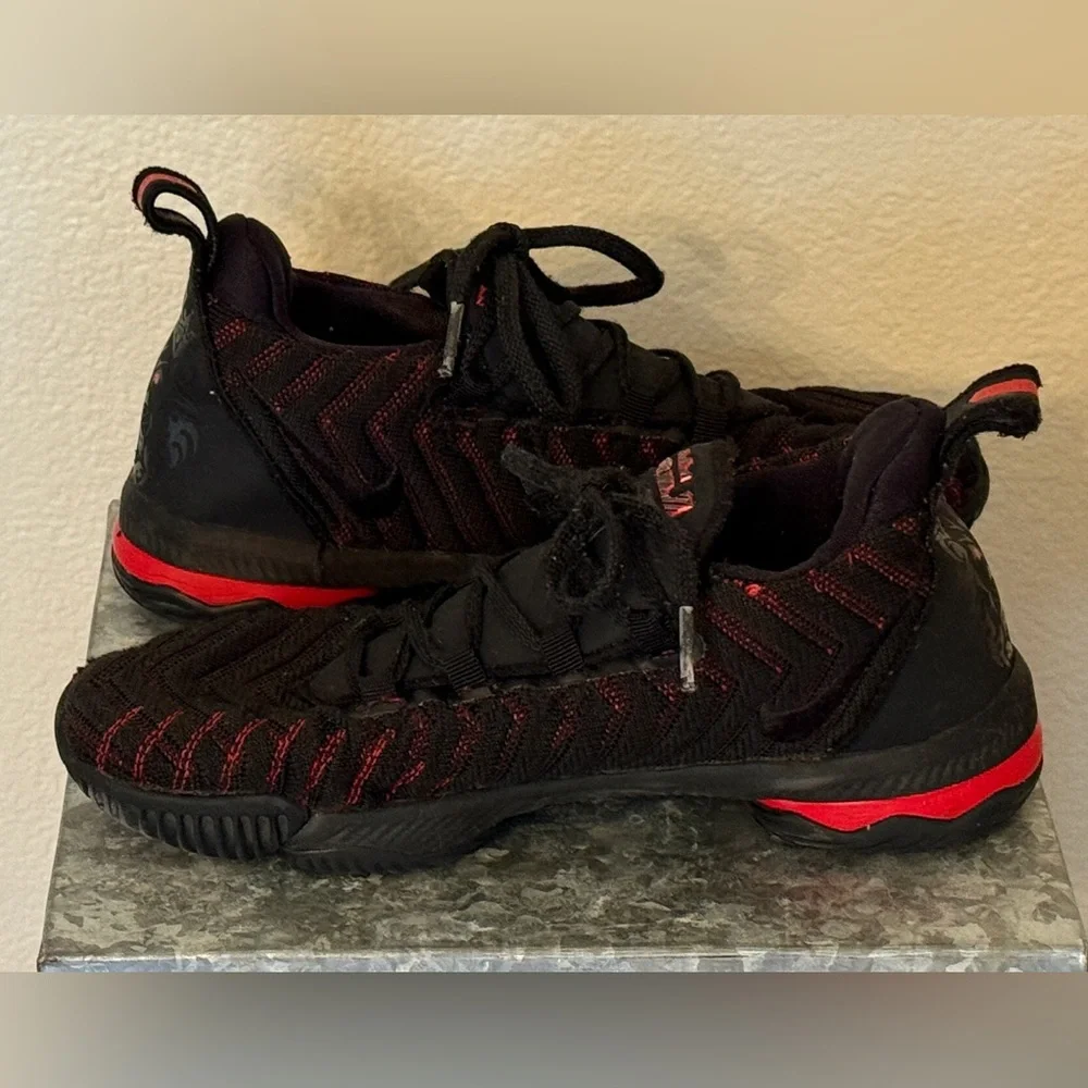 Nike LeBron 16 Black and Red Athletic Shoes, AQ2467-002, Size 3Y - Picture 6 of 8